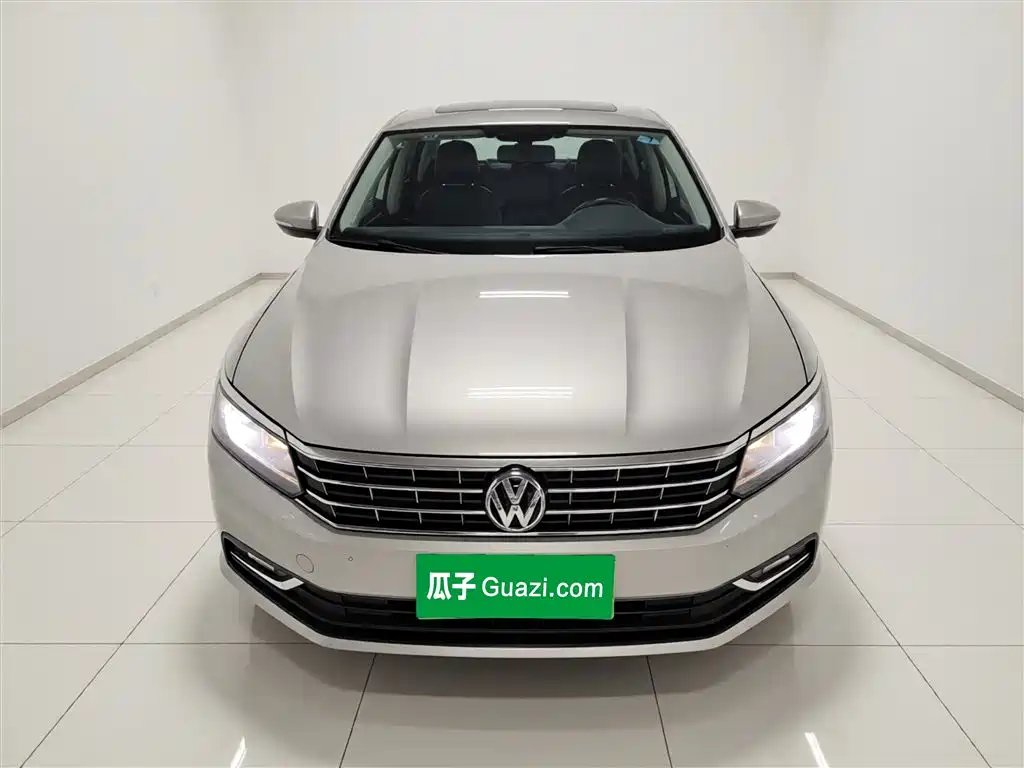 Volkswagen Passat 2016 330TSI DSG Honor Edition фото 3