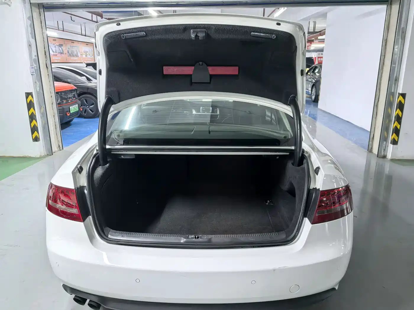 Audi A5 (Import) 2010 2.0TFSI Coupe фото 18