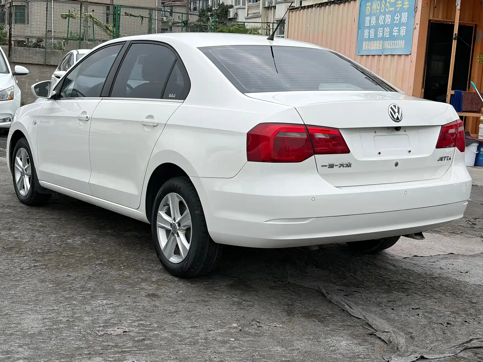 Photo 7 - Volkswagen Jetta
