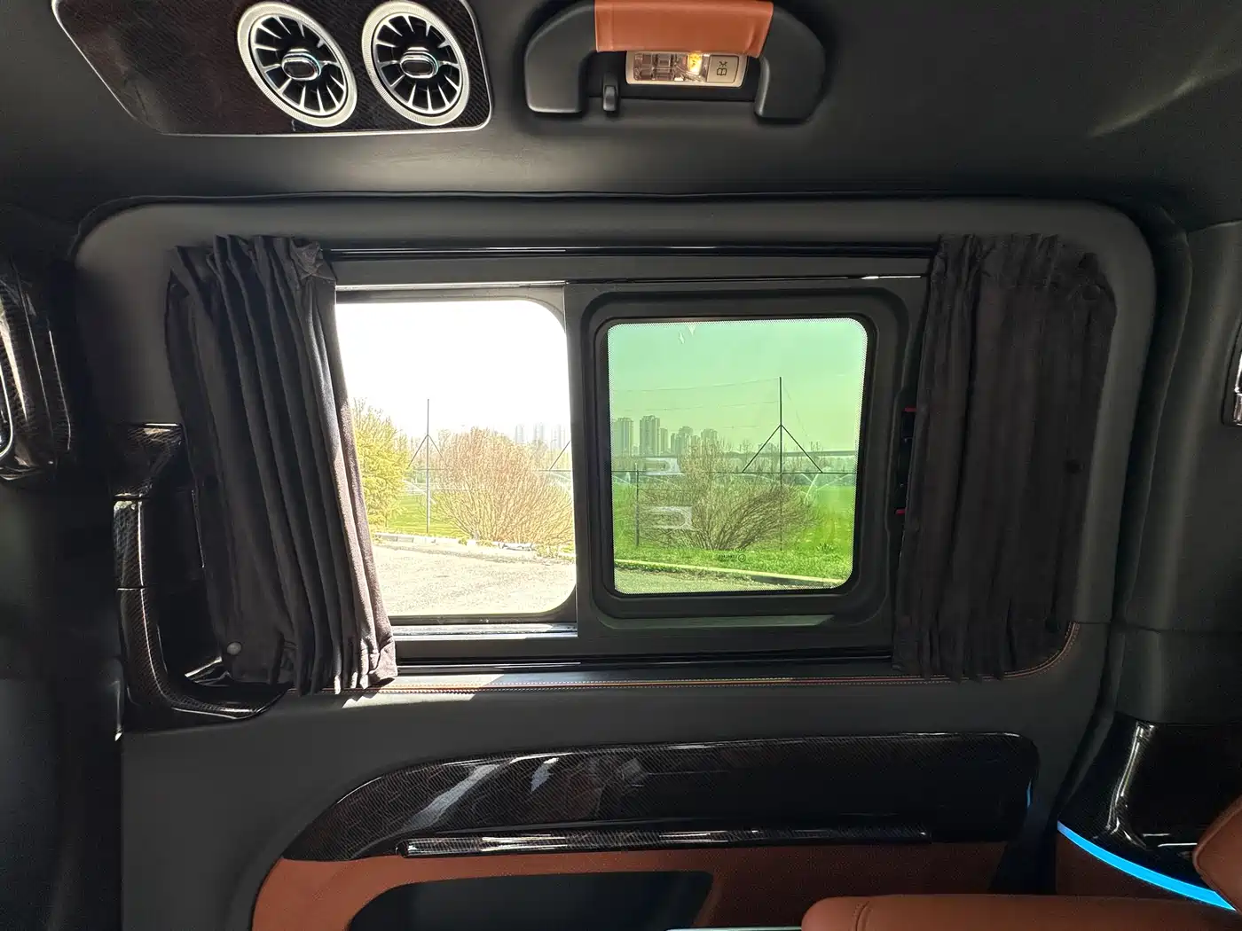Mercedes-Benz Vito 2023 2.0T Business 7-Seater фото 8