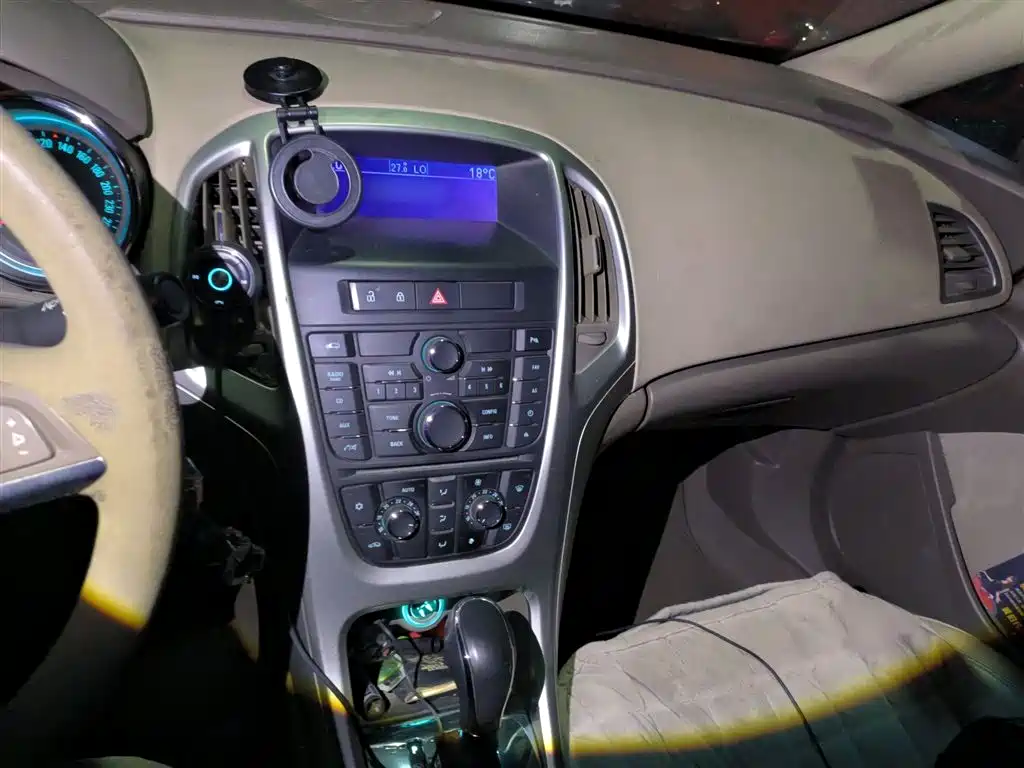 Buick Excelle 2013 GT 1.6L Automatic Fashion Edition фото 6