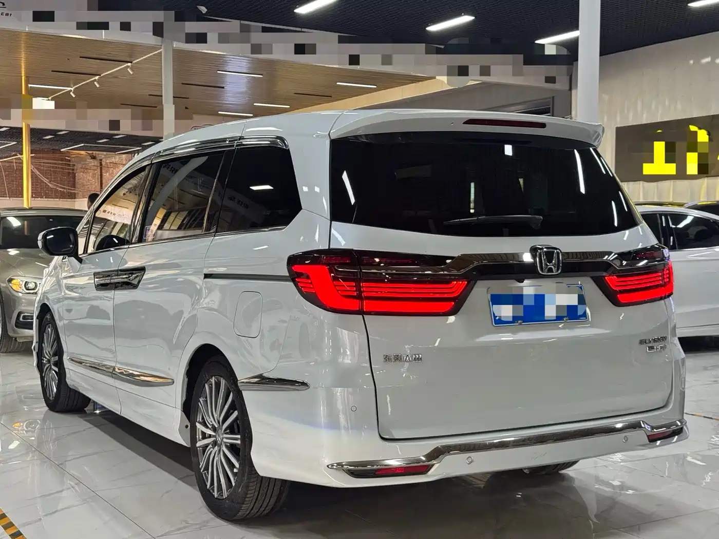 Honda Elysion 2024 2024 2.0L e:HEV Luxury Edition