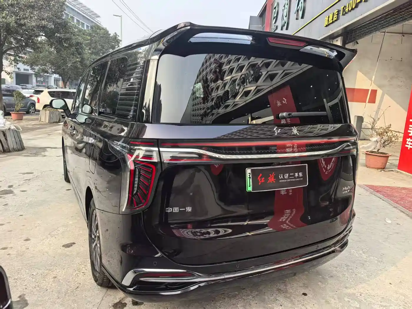 Hongqi HQ9 PHEV 2024 Model 2.0T AWD Business Edition фото 6