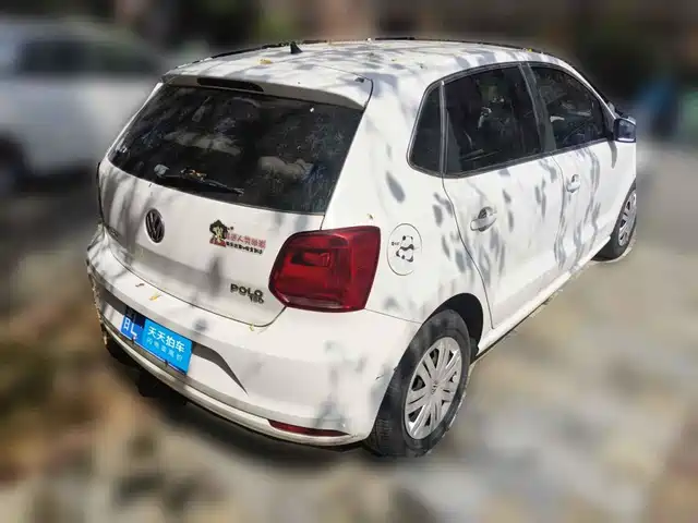 Volkswagen Polo 2018 1.5L Manual Safe Drive — фото 2