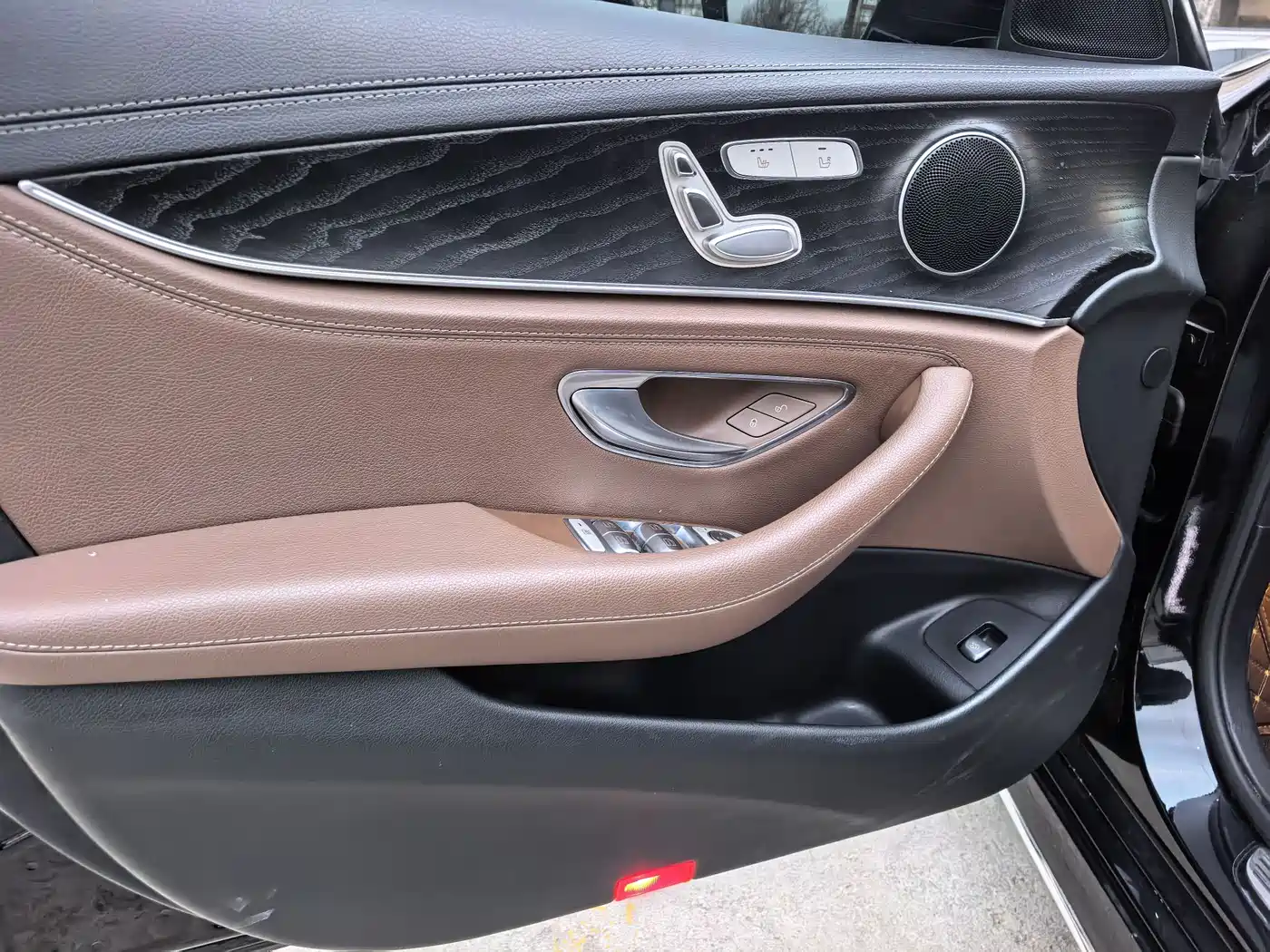 Mercedes-Benz E-Class 2019 E 200 L Sport 4MATIC фото 3