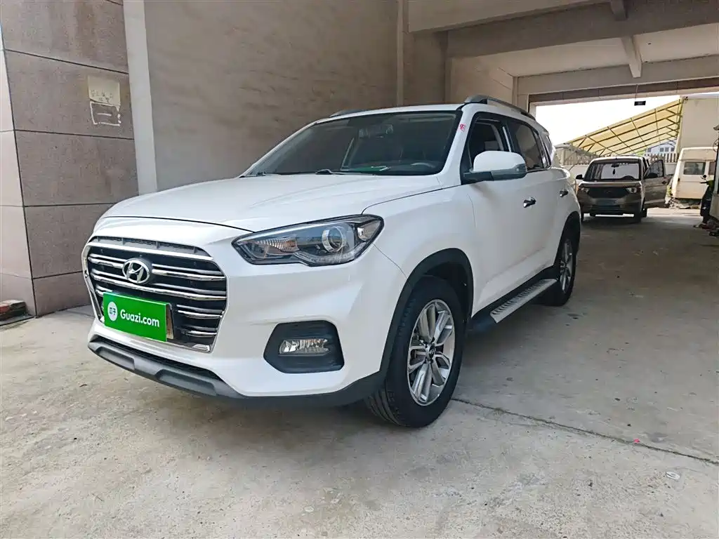 Hyundai Beijing Hyundai ix35 2018 2.0L Automatic 2WD Zhiyong·Enjoyment Edition фото 2