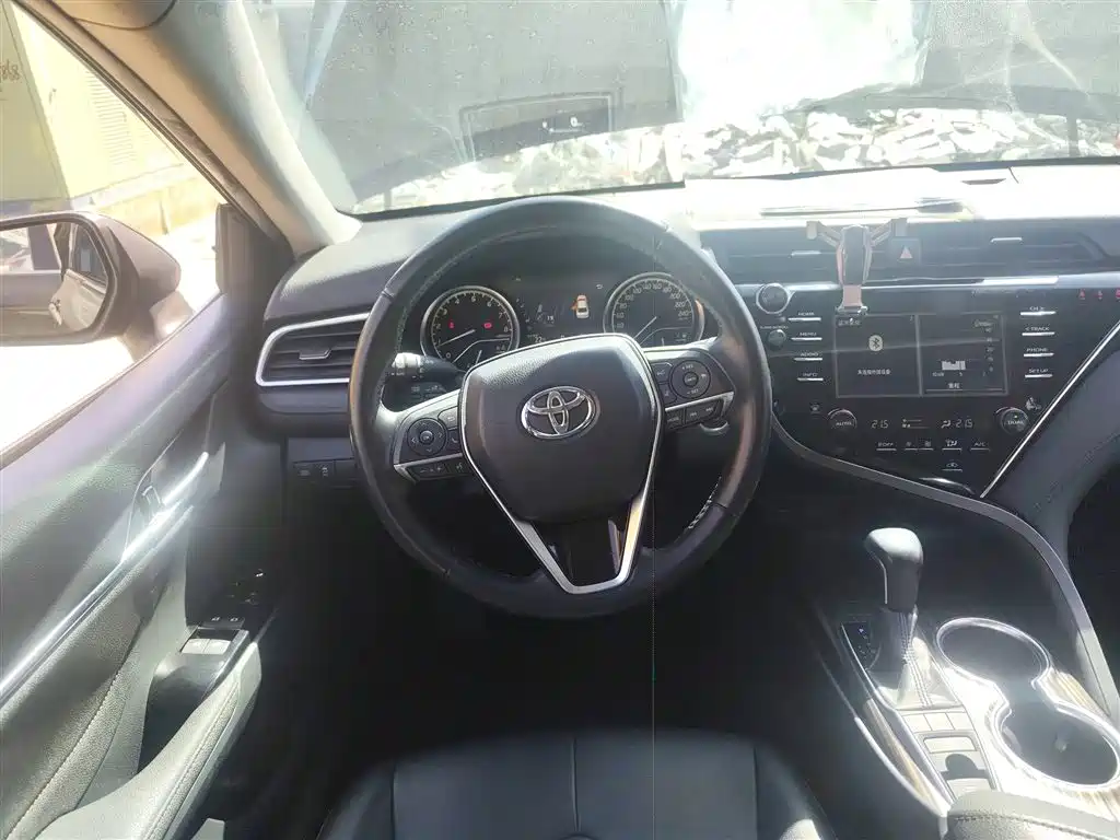 Toyota Camry 2018 2.5G Luxury Edition фото 7