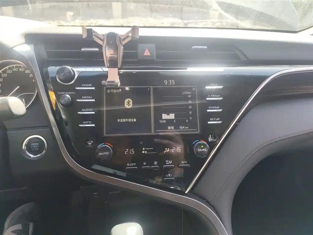 Toyota Camry 2018 2.5G Luxury Edition фото 9