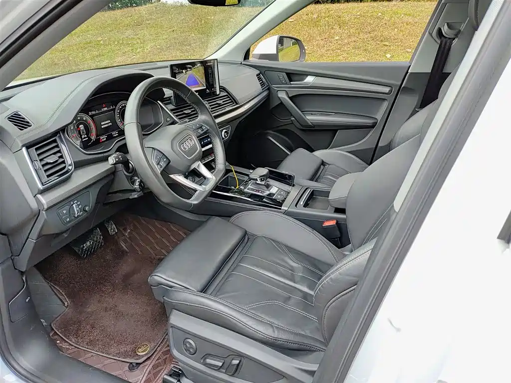 Audi Q5L 2022 40T Luxury Dynamic фото 7