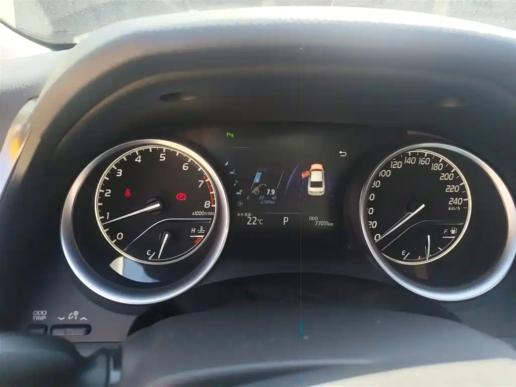 Toyota Camry 2018 2.5G Luxury Edition фото 8
