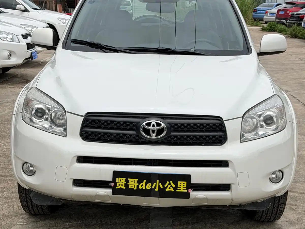 Toyota RAV4 (Import) 2008 2006 2.4 Luxury
