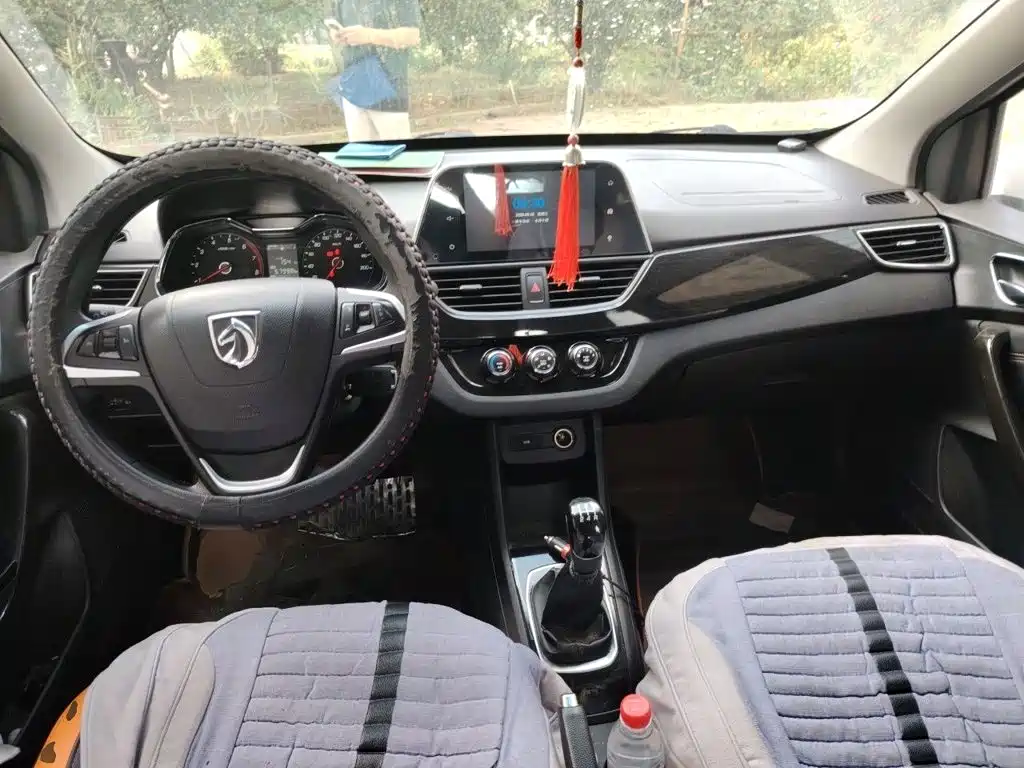 Baojun 310 2016 2016 1.2L Manual Luxury Type