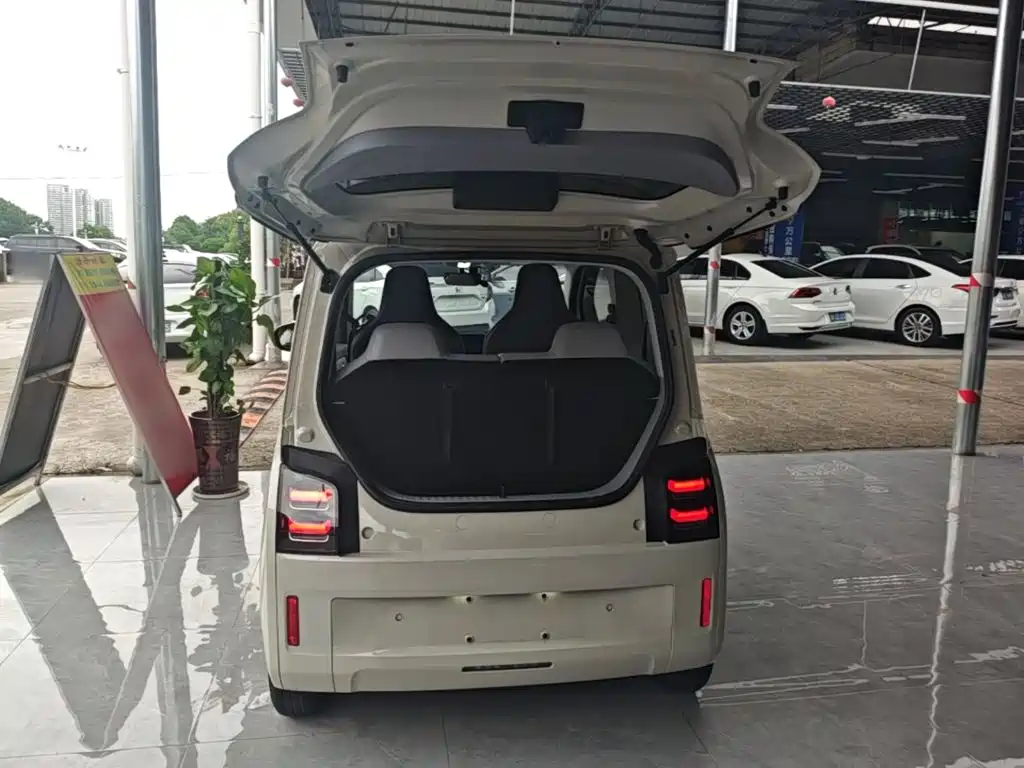 Wuling Motors Wuling Air ev 2023 2023 4-Seat Advanced Edition