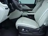 Фото 5 - Hongqi HQ9