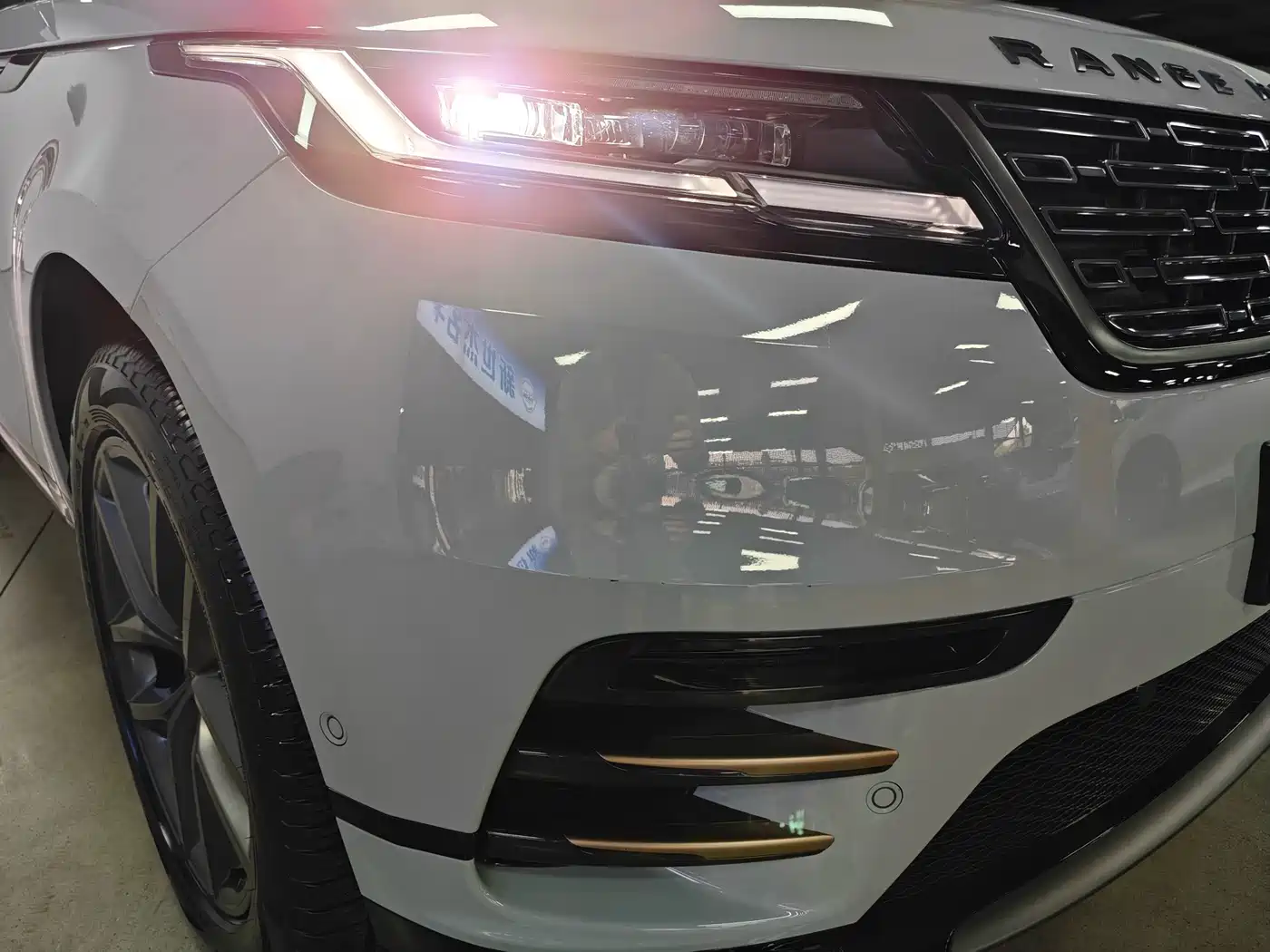 Land Rover Range Rover Velar 2024 Dynamic SE фото 11