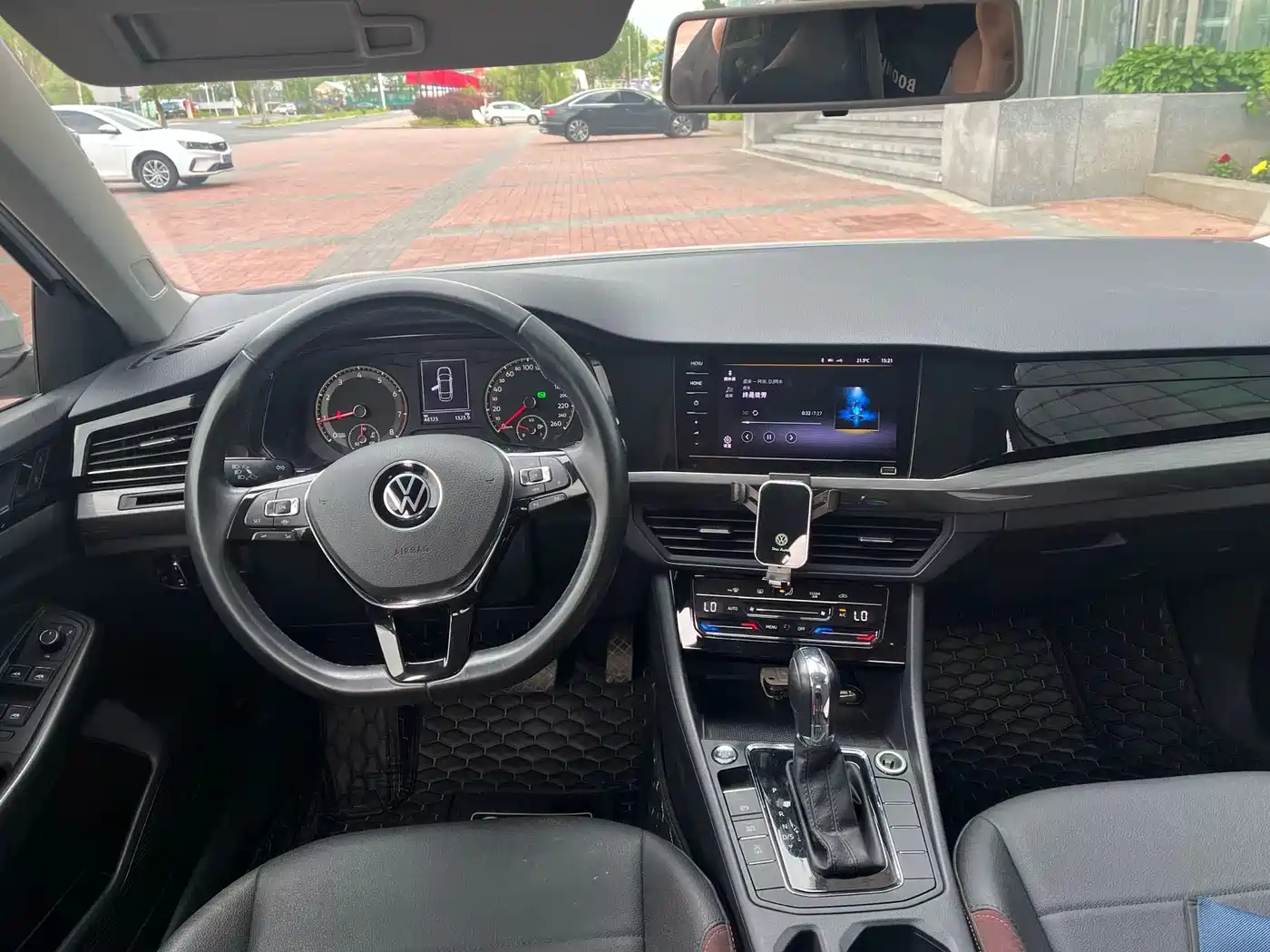 Volkswagen Bora 2021 1.5L Automatic Elite Smart Edition фото 6