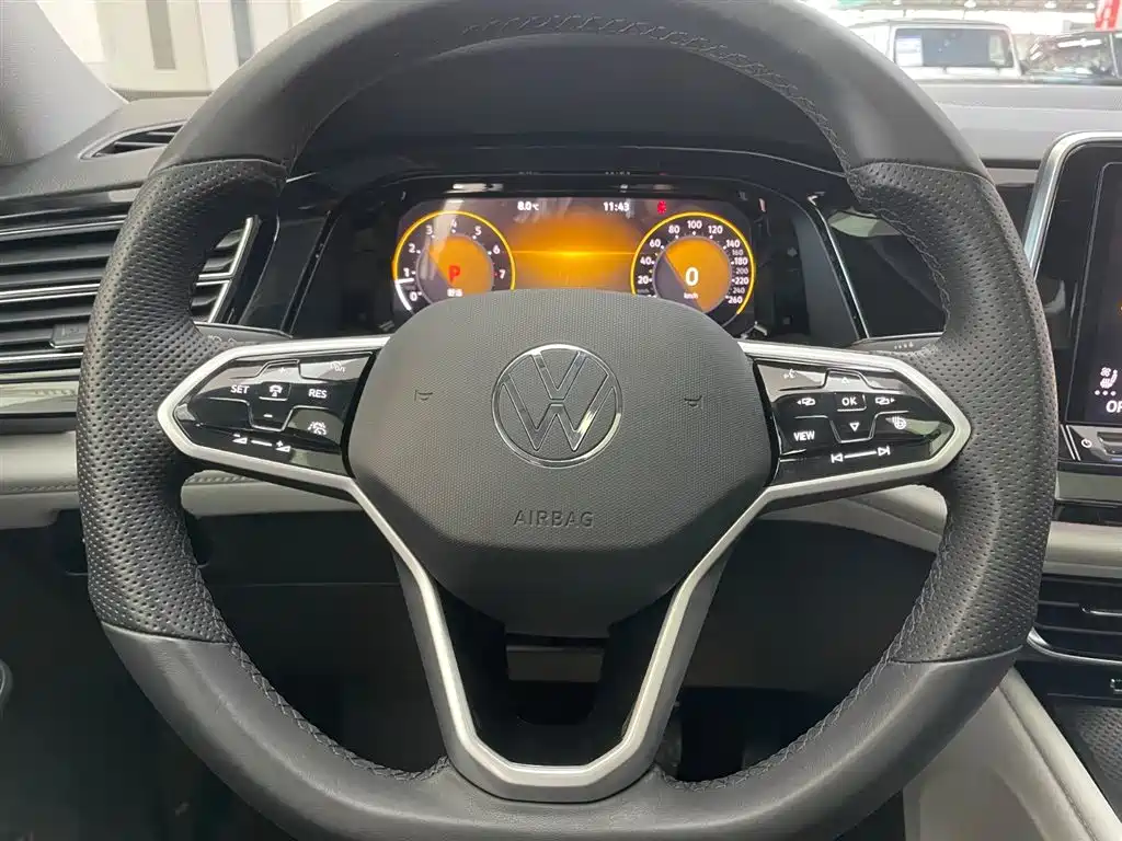 Volkswagen Teramont 2024 380TSI 4WD Dragon Glory Edition фото 16