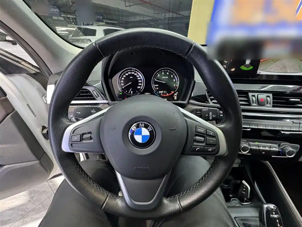 BMW X1 2022 sDrive20Li Fashion фото 3