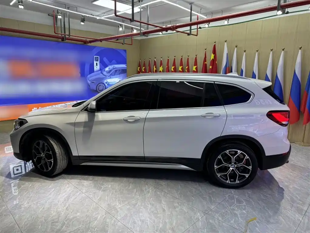 BMW X1 2022 sDrive20Li Fashion фото 25