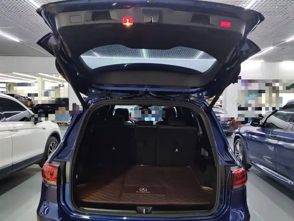 MERCEDES-BENZ GLB