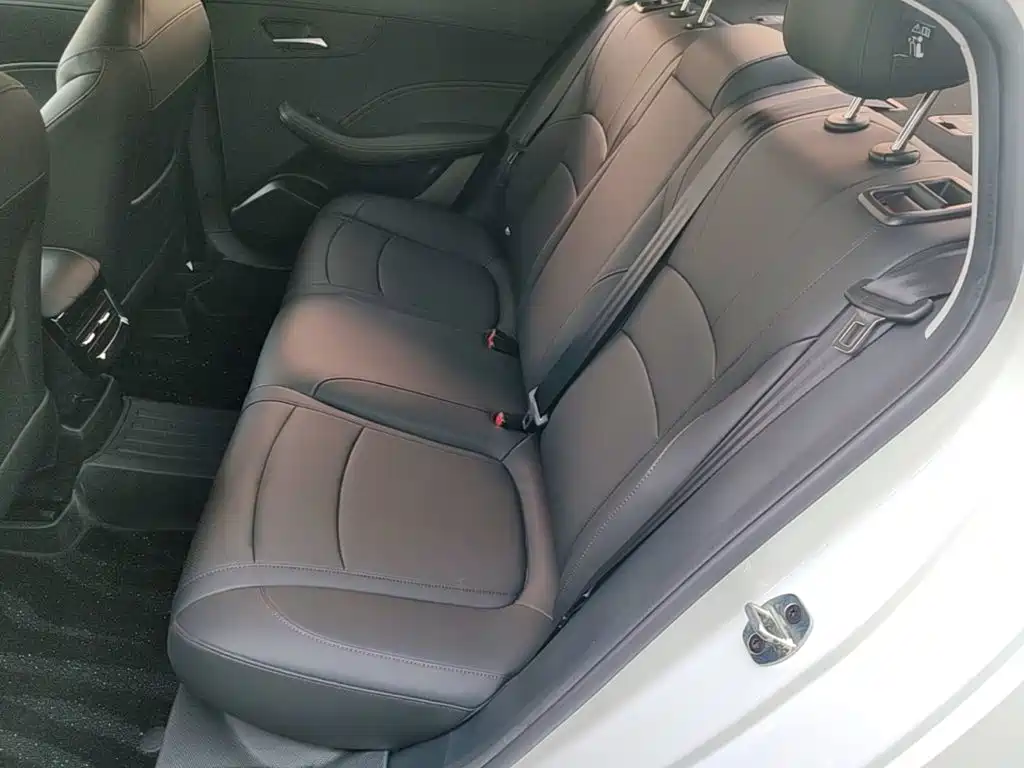 Roewe i5 2025 2023 1.5L CVT Luxury Edition
