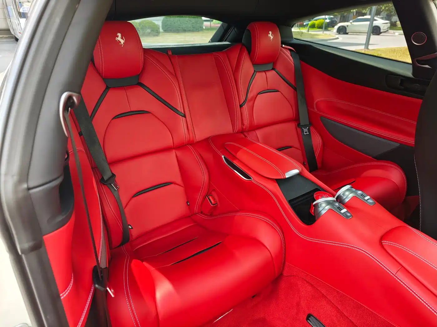 Ferrari GTC4Lusso 2019 2017 3.9T V8