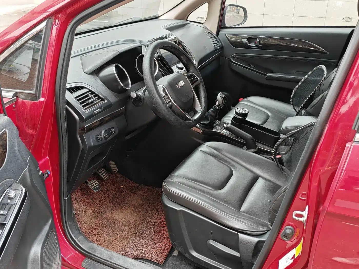 Lifan Xuanlang 2017 2017 1.8L Manual Comfort Type