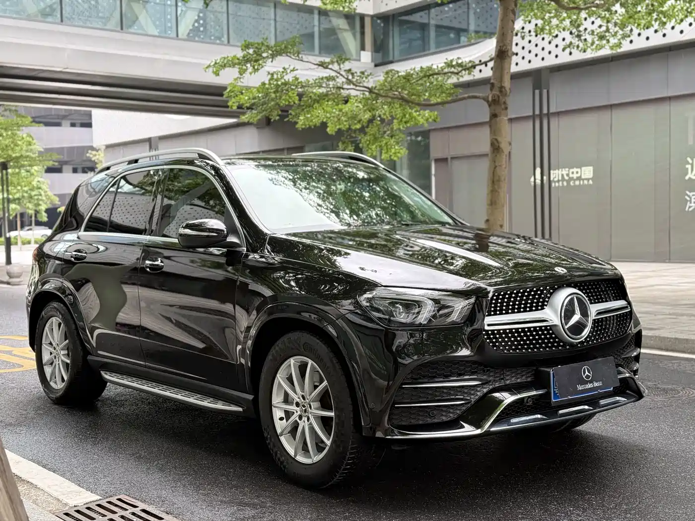 Mercedes-Benz GLE 2020 Facelift GLE 350 4MATIC Fashion Special Edition фото 3