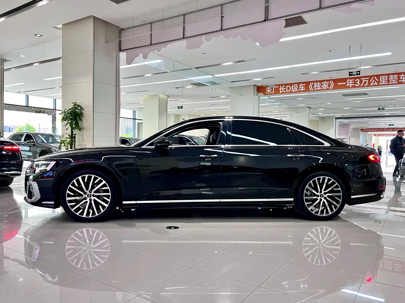 Audi A8 2024 Model A8L 55 TFSI quattro Flagship фото 3