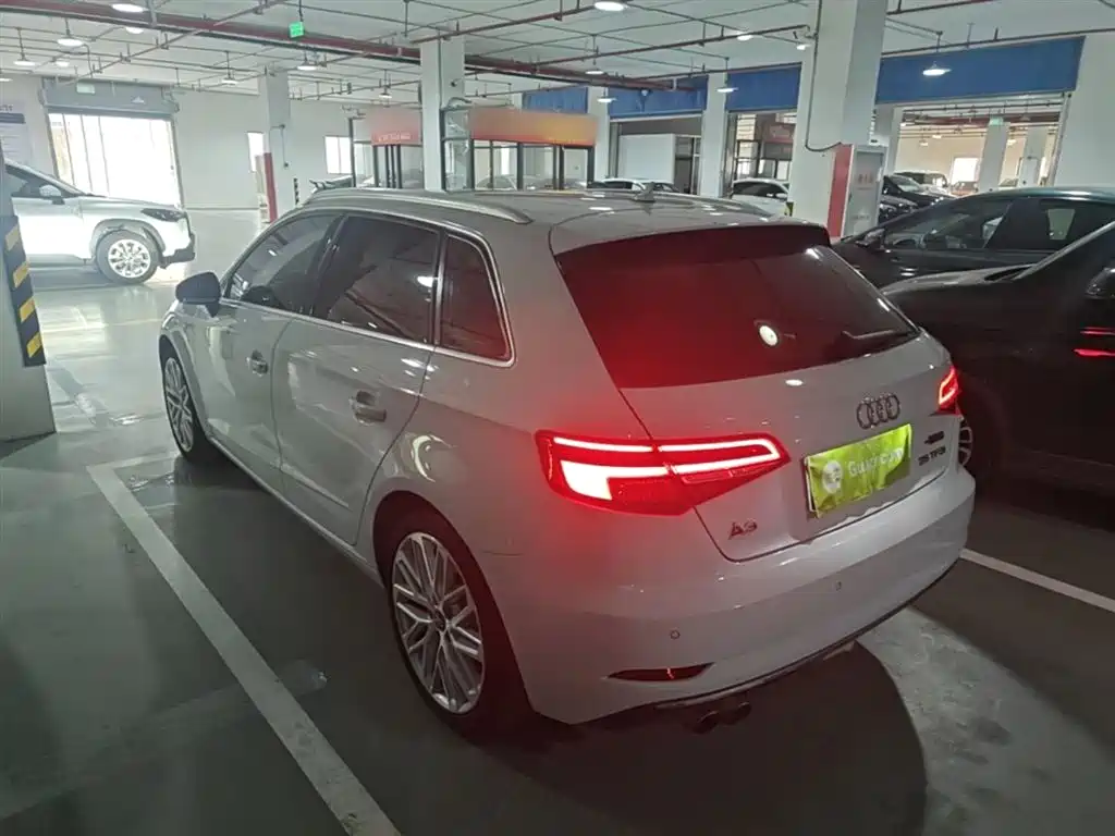 Audi A3 2018 30th Anniversary Sportback 35 TFSI Style фото 5
