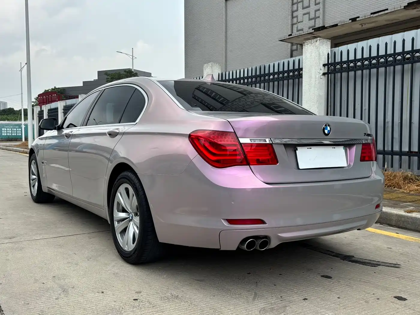 BMW 7 Series 2011 730Li Elegance фото 11