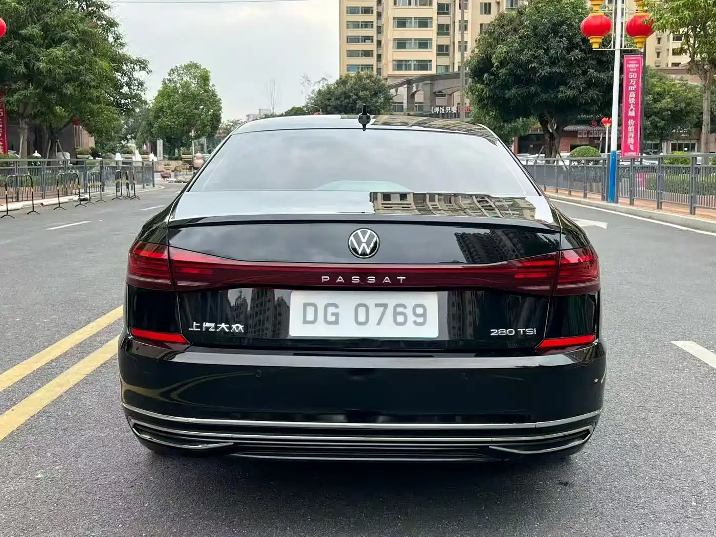 VOLKSWAGEN PASSAT