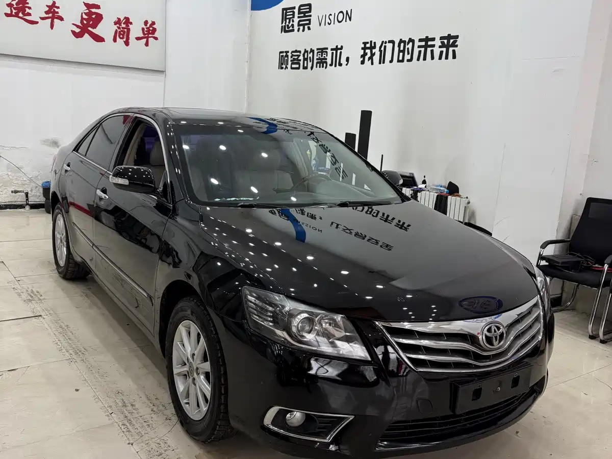 Toyota Camry 2013 200G Classic Luxury Edition фото 6