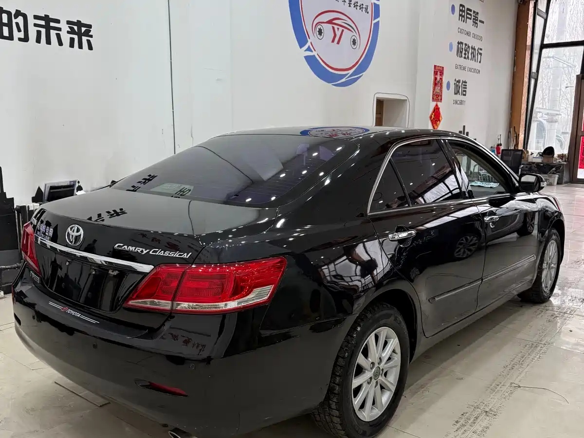 Toyota Camry 2013 200G Classic Luxury Edition фото 5
