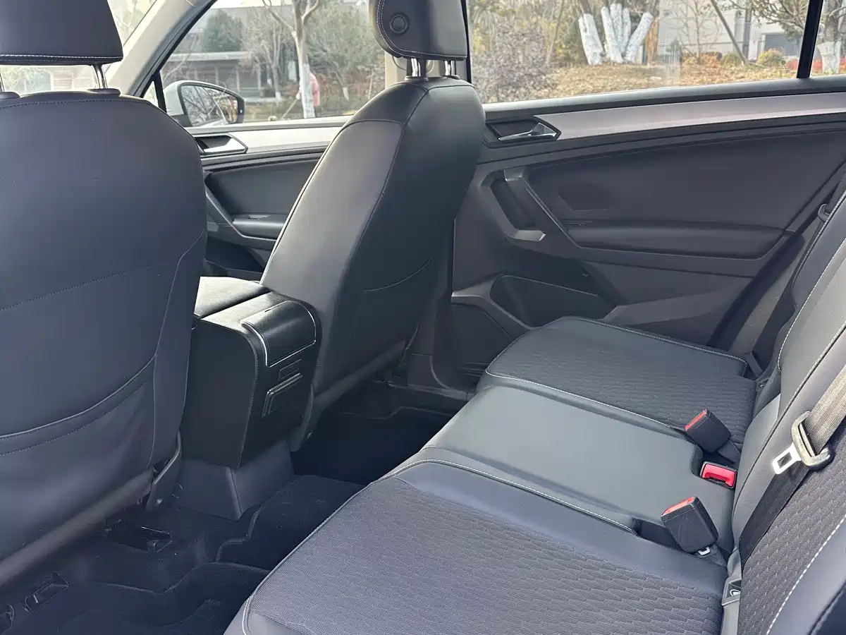 Volkswagen Tiguan L 2017 330TSI Automatic 2WD Trend Edition фото 5