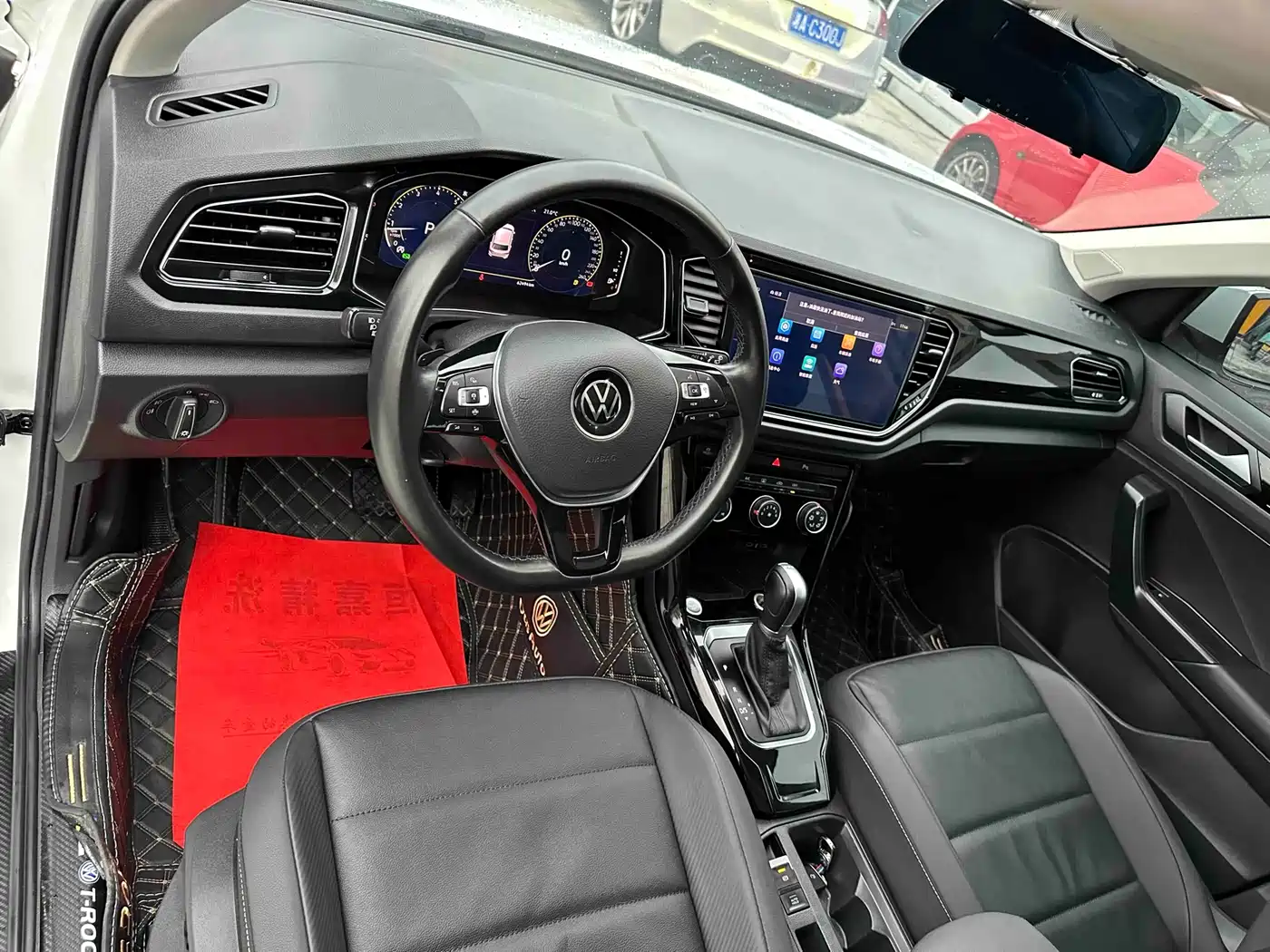Volkswagen T-ROC 2022 280TSI DSG 2WD Comfort PLUS фото 9