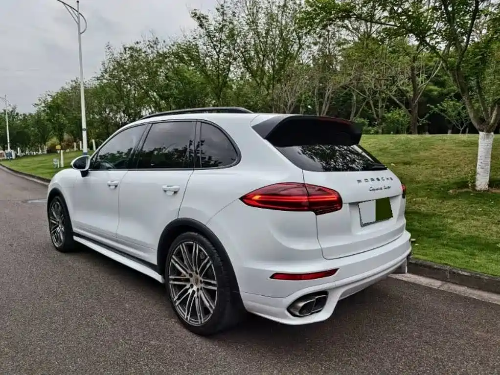 Фото 8 - Porsche Cayenne