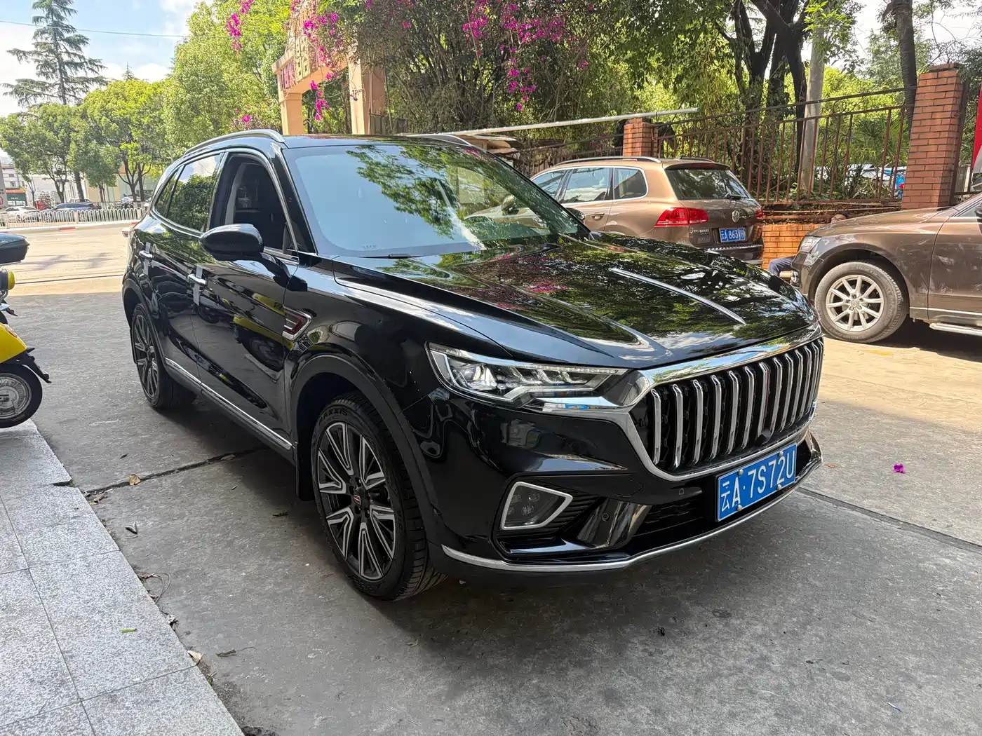 Hongqi HS5 2022 2.0T Smart Connect Flagship AWD Edition фото 3