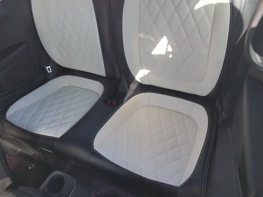 Volkswagen Beetle 2015 180TSI фото 11