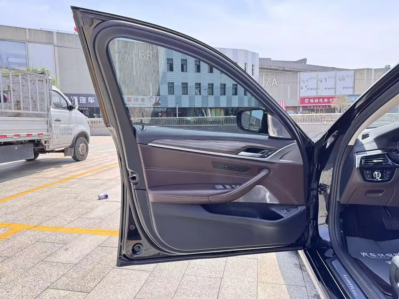 BMW 5 Series 2019 530Li Leading Luxury Package фото 10