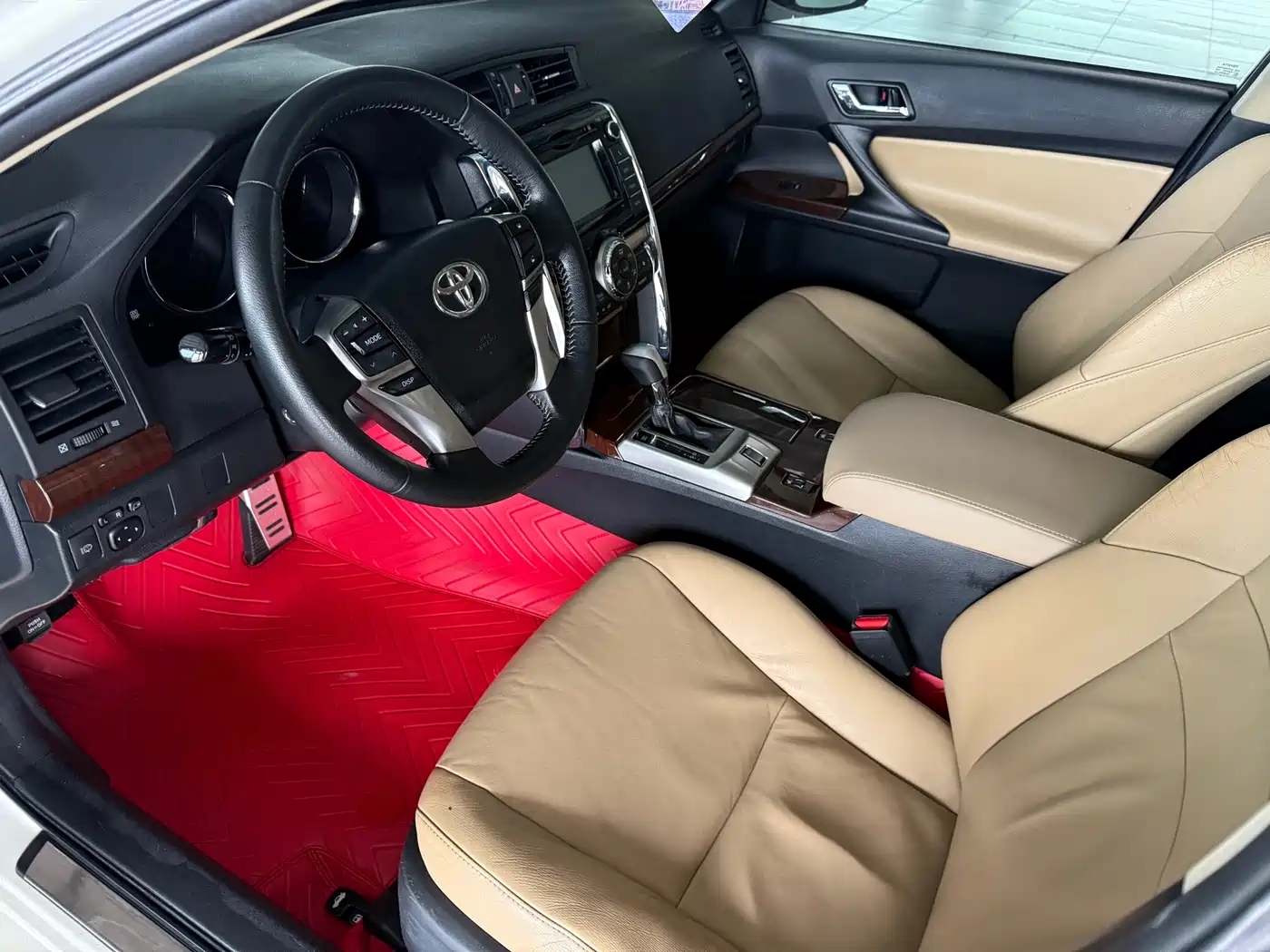 Toyota Reiz 2013 2.5V Premium Edition фото 6