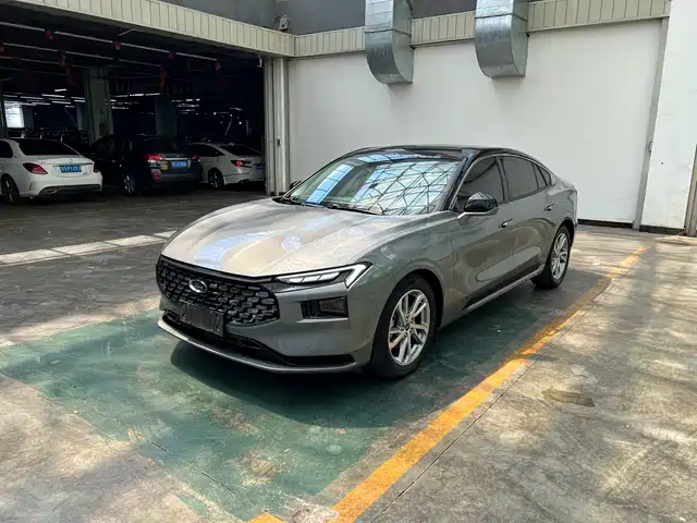 Ford Mondeo EcoBoost 245, Люкс