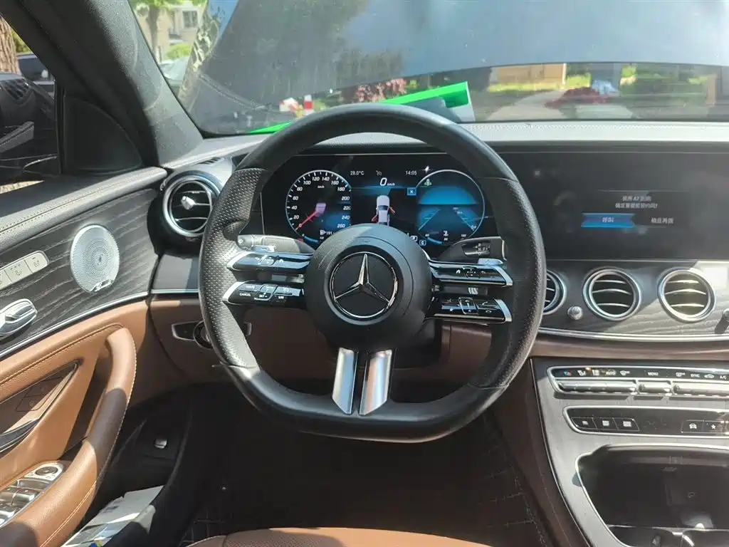Mercedes-Benz E-Class 2021 E 300 L Sport Premium фото 6