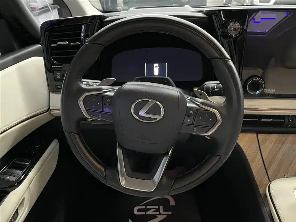 Lexus LM 2023 350h 7-Seater Elegance Edition фото 10
