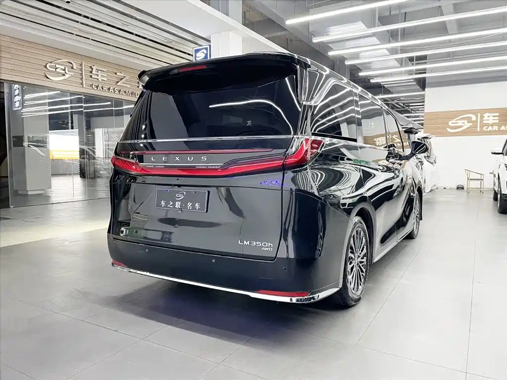 Lexus LM 2023 350h 7-Seater Elegance Edition фото 6