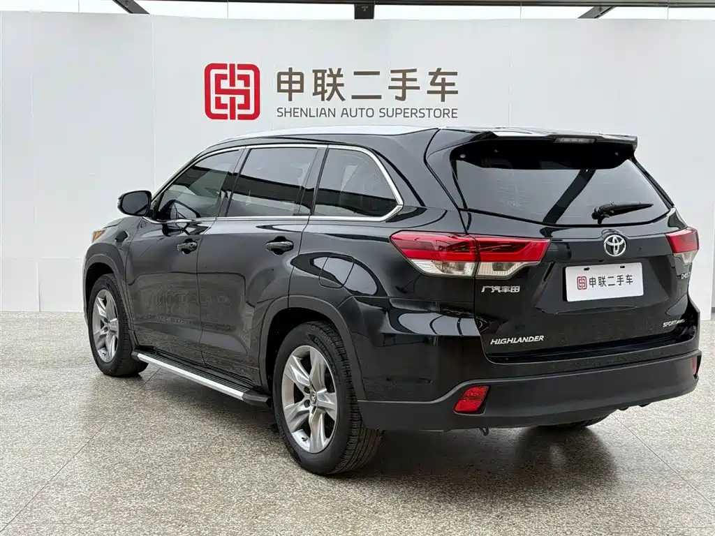 Toyota Highlander 2018 2.0T 4WD Premium 7-seater China VI фото 3