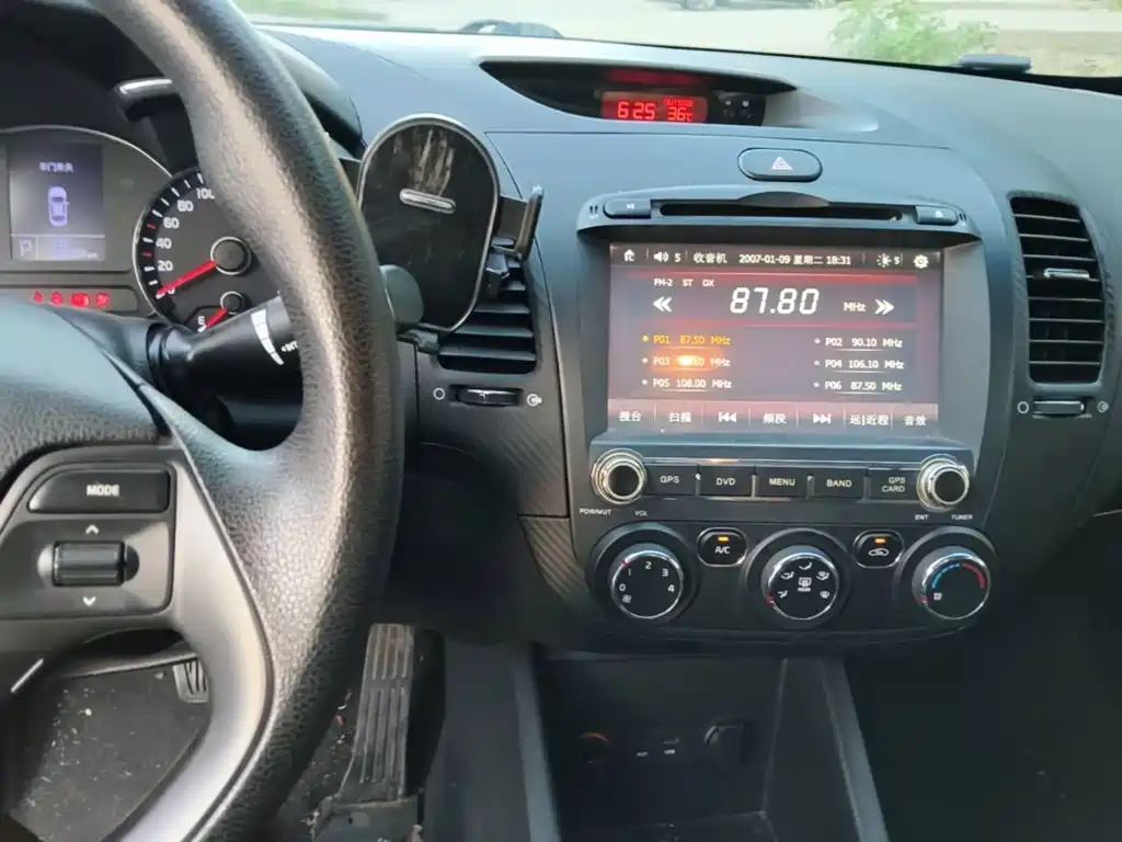 Photo 13 - Kia K3