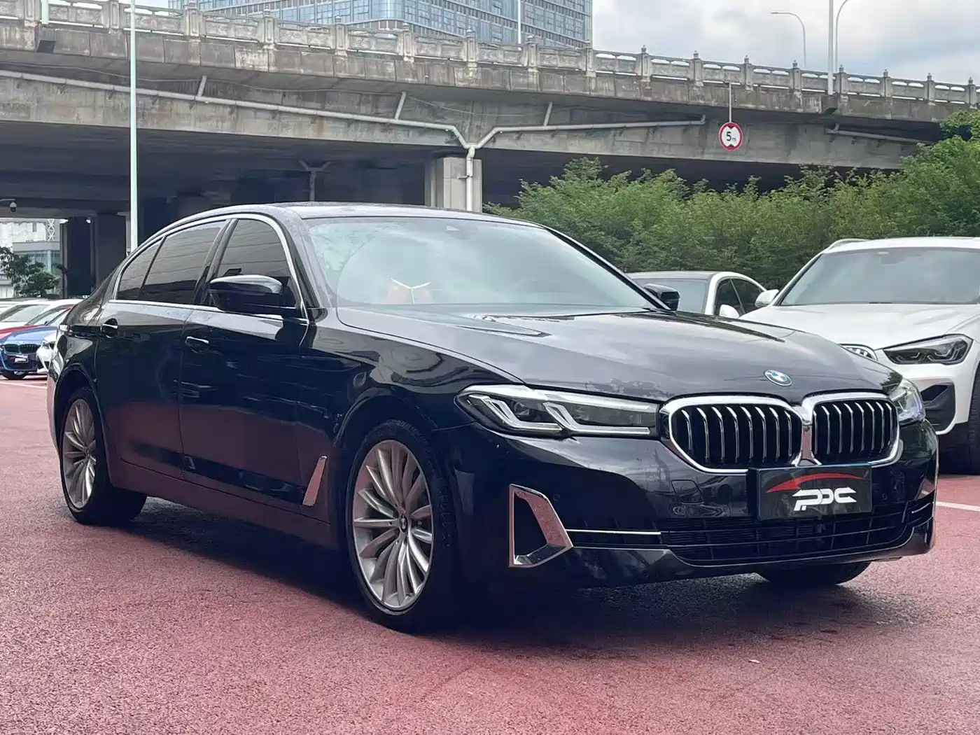 BMW 5 Series 2022 530Li Exclusive M Sport Package фото 3