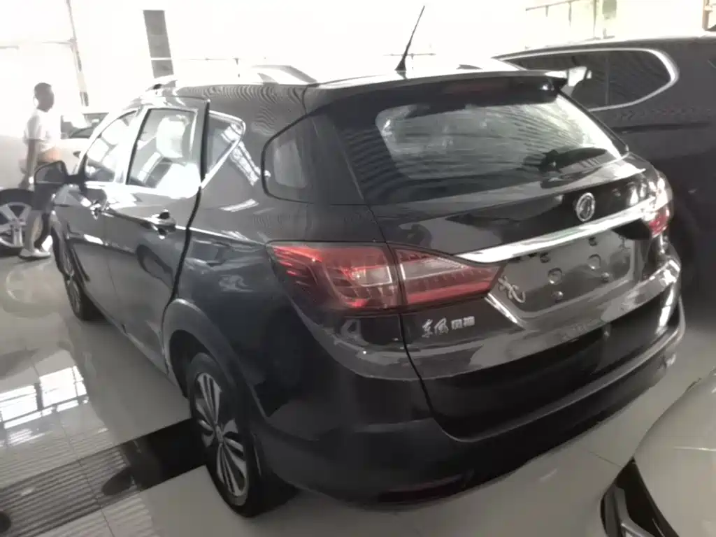 Dongfeng Aeolus Dongfeng Fengshen AX3 2017 2016 1.5L Automatic Cool Style