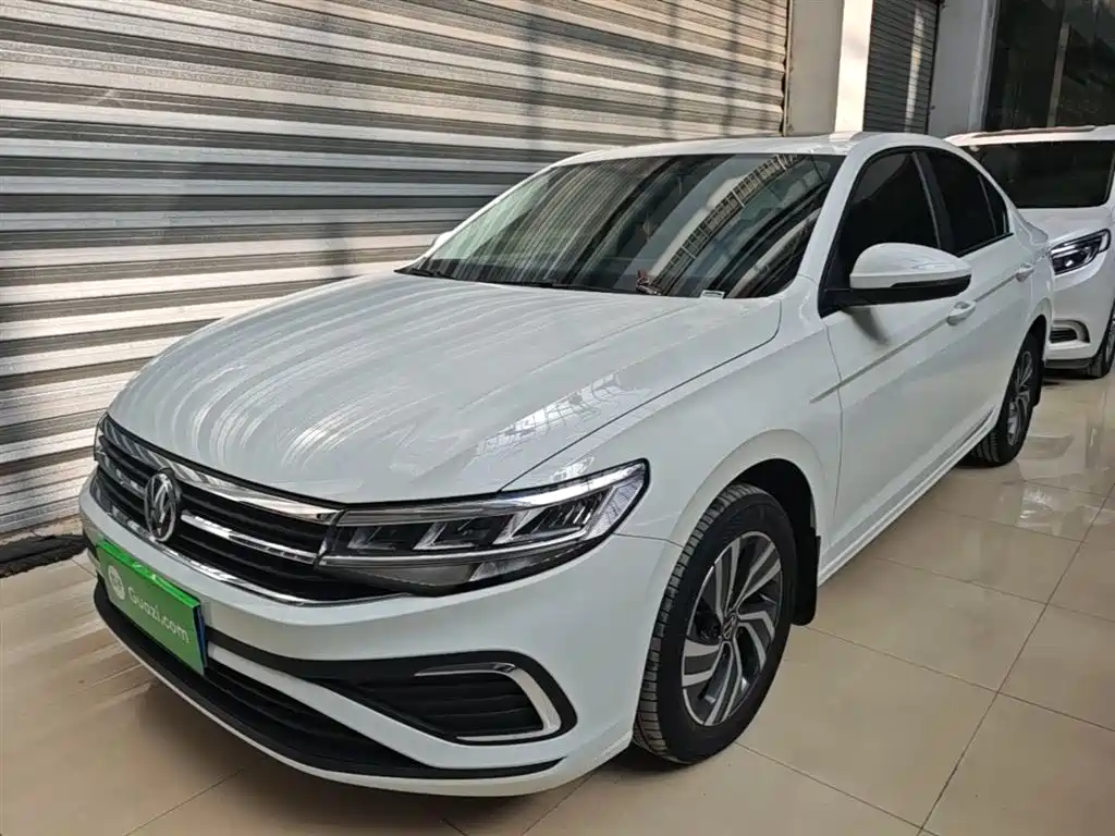 Volkswagen Bora 2025 Facelift 200TSI DSG Navigation Edition